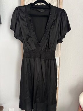 BCBGMaxAzria Black V-Neck Short Sleeve Dress